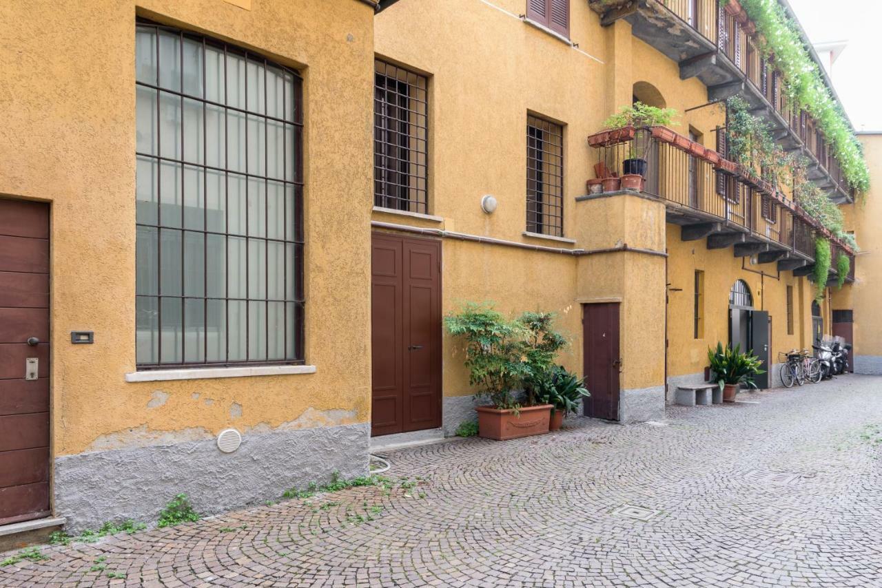 Le Scuderie Di Sant'Ambrogio Apartment Milan Exterior photo